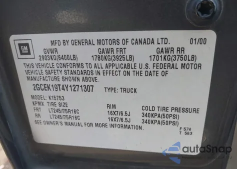 2000 Chevrolet Silverado 1500 Ls z USA, uszkodzony, nr VIN 2GCEK19T4Y1271307